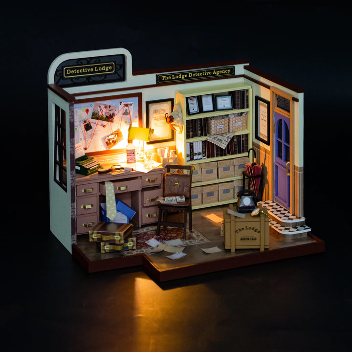 Wooden Miniature Model Kit Detective